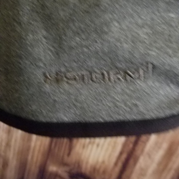 Womens Under Armour Hooded Vest - Picture 6 of 8